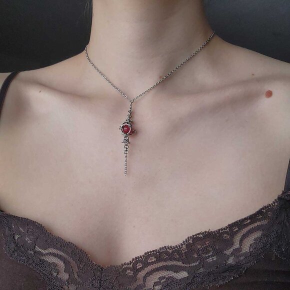 Vintage classic victorian gothic vampire red and silver rosary necklace - Picture 7 of 8